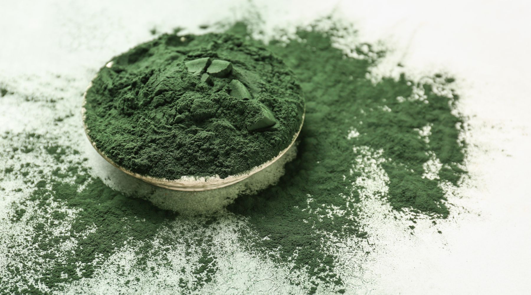 Spiruline naturelle et vitamines sans excipients nocifs